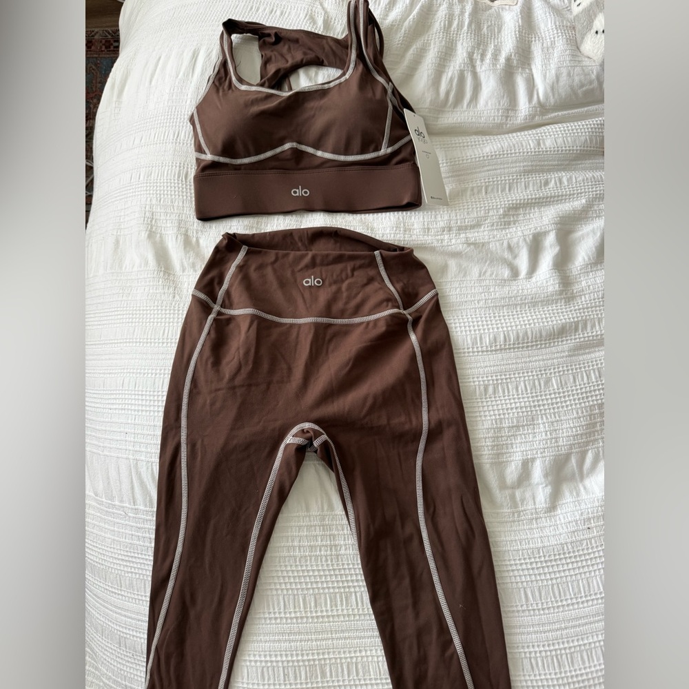 Alo Yoga bra/leggings matching workout set